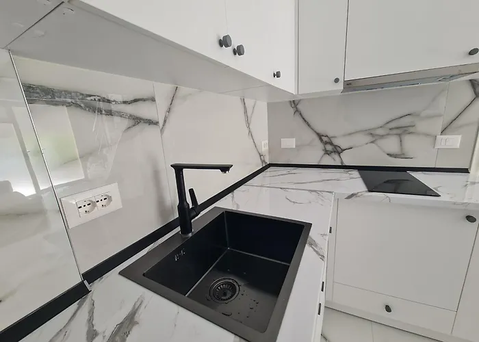 Edi 2in 公寓 地拉那